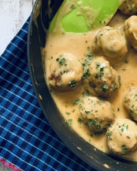 Guest Post: Meet Debjani Basu a Food Enthusiast with her Meatballs in Cream Sauce